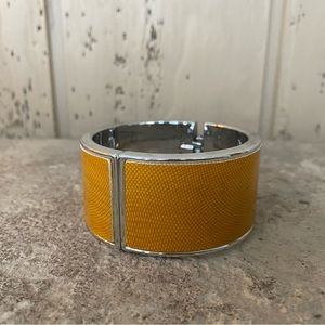 New condition bangle bracelet with hinged opening.